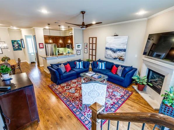 7333 Valley View Ln #304, Dallas, TX 75240