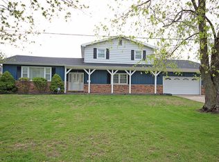 330 N Country Club Rd, Decatur, IL 62521