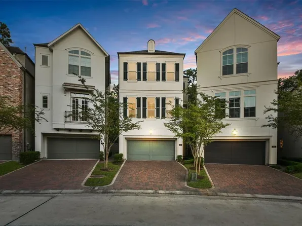70 Wooded Park Pl, Spring, TX 77380