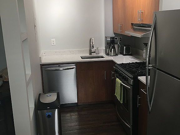 5th image of 715 S Washington St APT B21