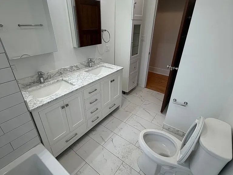 4886 N Hermitage Ave #1 — Photo 17