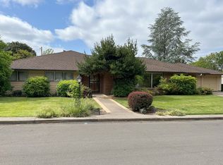 7570 SW Fairmoor St, Portland, OR 97225