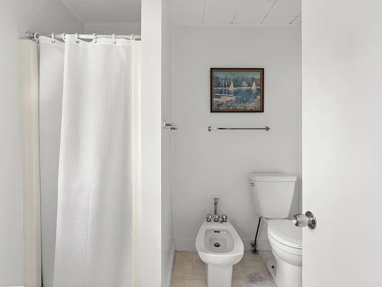 En-suite Primary Bathroom