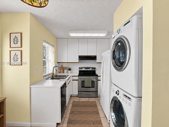 5th image of 13785 SW 147th Circle Ln #14-2