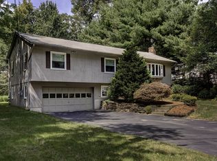 5 Spring Valley Rd, Worcester, MA 01609