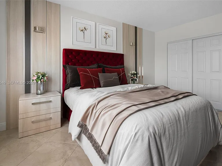 400 Kings Point Dr #606 — Photo 11