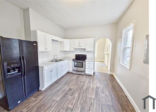 1st image of 3019 Bank St Unit 1