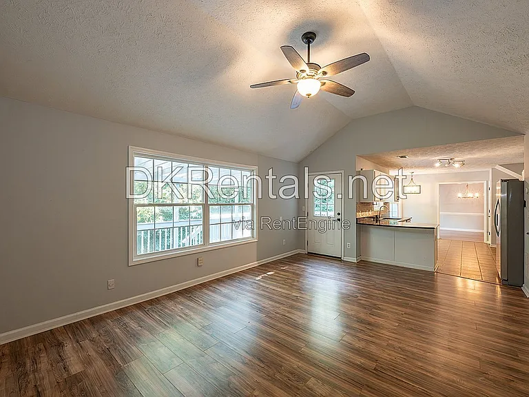 114 Eagle Glen Dr — Photo 26