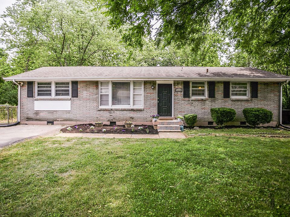 1st image of 3220 Moorewood Dr