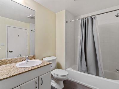 260 King St Unit 677 - Image 3
