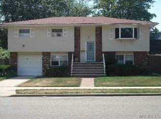 1 Elyssian Ter, Roosevelt, NY 11575