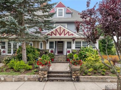 51 Columbia Ave, Cranston, RI, 02905