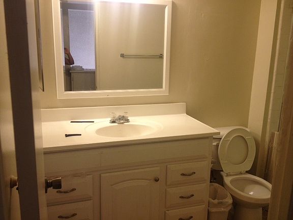 3rd image of 1308 N Lawrence Ave APT A