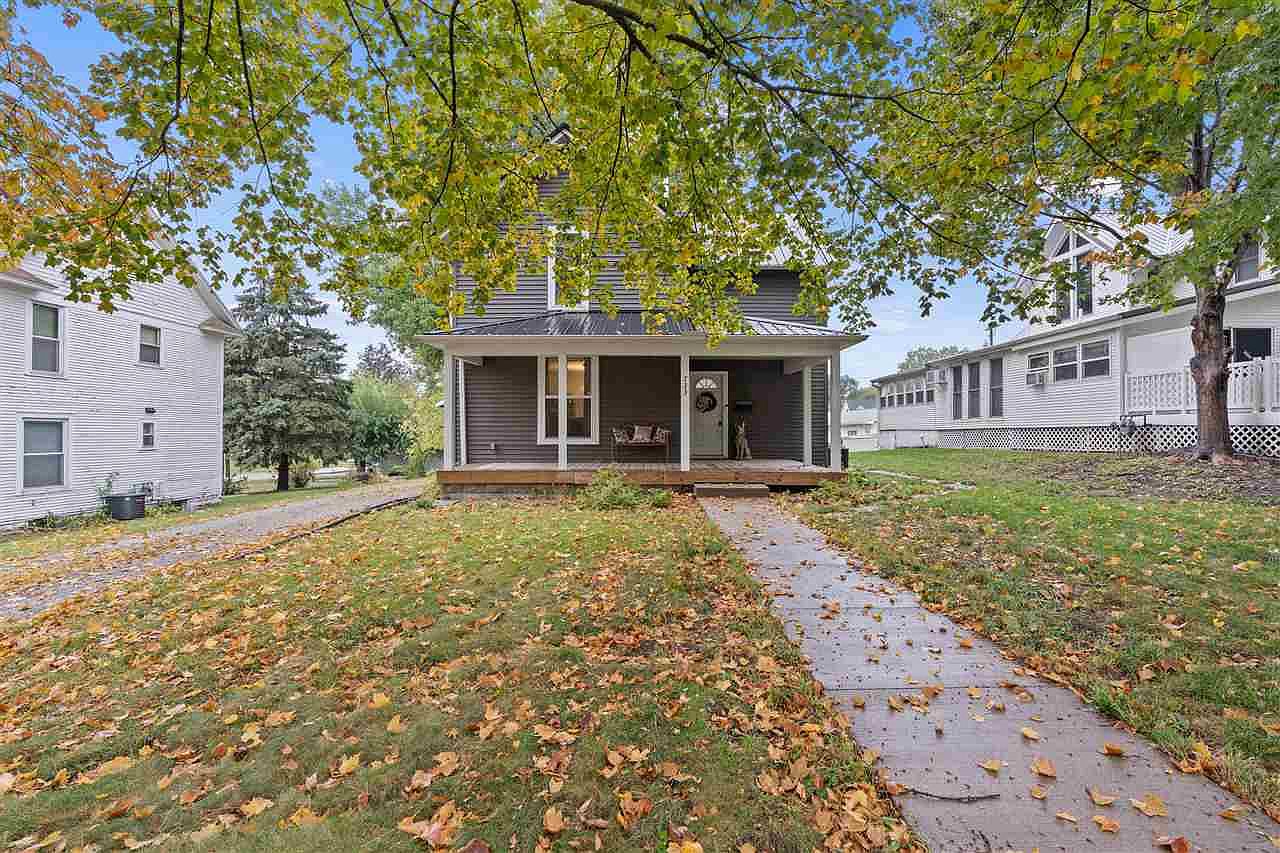 733 S Iowa Ave, Washington, IA 52353 Zillow