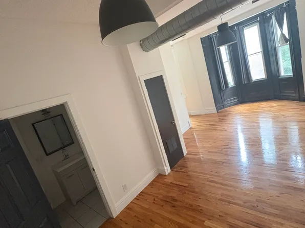 2300 W North Ave, Chicago, IL