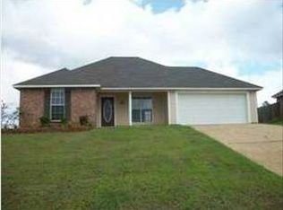 208 Freemyer Dr, Byram, MS 39272
