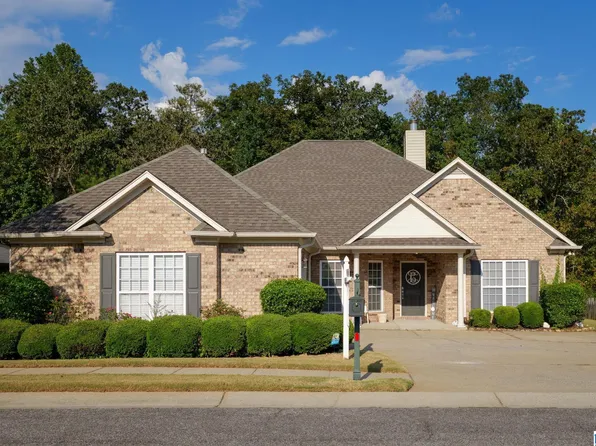 402 Chesser Plantation Ln, Chelsea, AL 35043