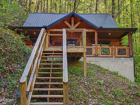 3rd image of 3547 Sugar Maple Loop Rd