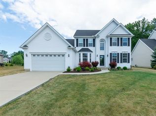 317 Crestmont Cir, Avon Lake, OH 44012