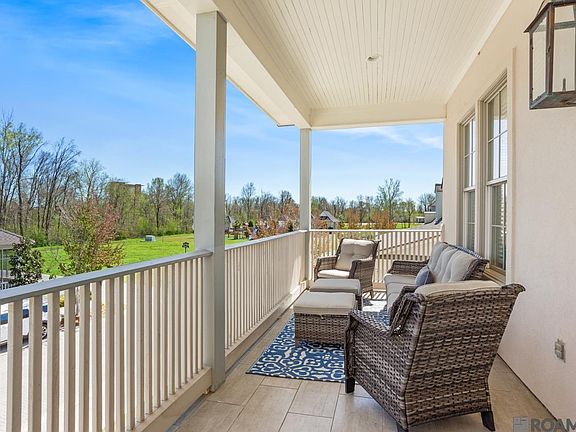 4th image of 3265 Pointe Marie Dr