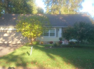 325 Belmore Dr, North Syracuse, NY 13212