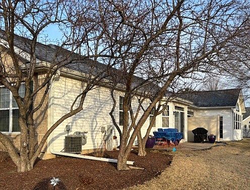 3rd image of 16300 Crescent Lake Dr