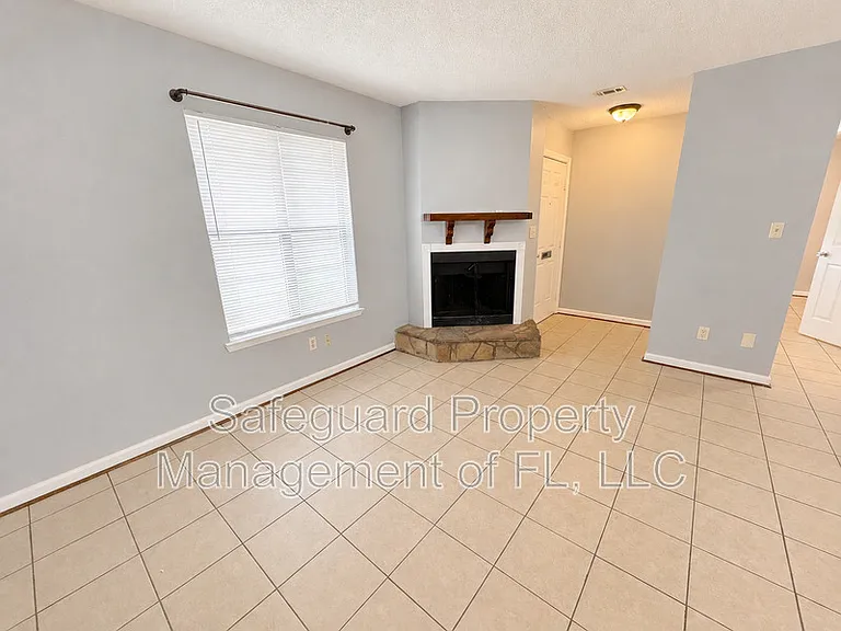 6398 W Fairfield Dr #C — Photo 2