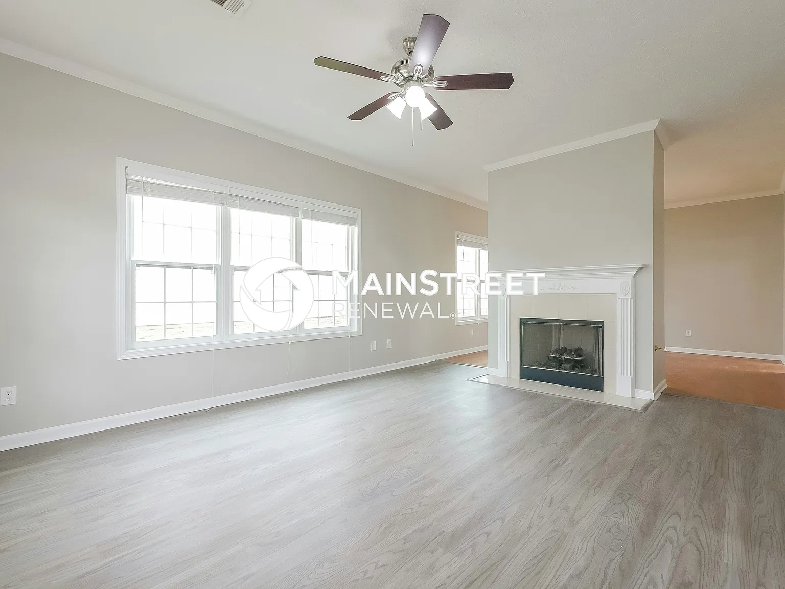 1305 Lafayette Sq — Photo 4