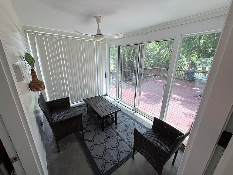 8504 Charing Cross Rd — Photo 7