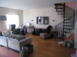 2020 Steinway St APT 3, Astoria, NY 11105