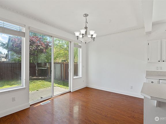 4th image of 11518 185th Street E