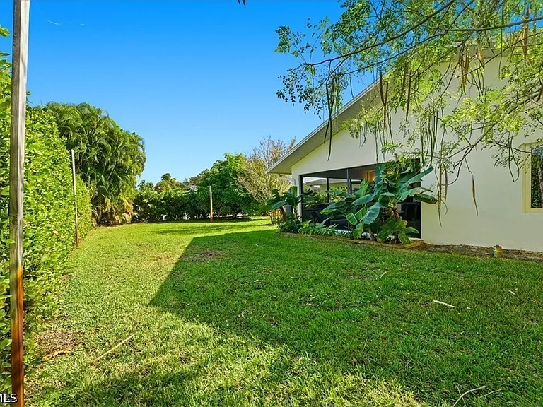 1023 El Valle Ave — Photo 25