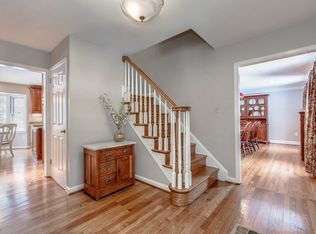 1203 Old Stable Rd, Mc Lean, VA 22102