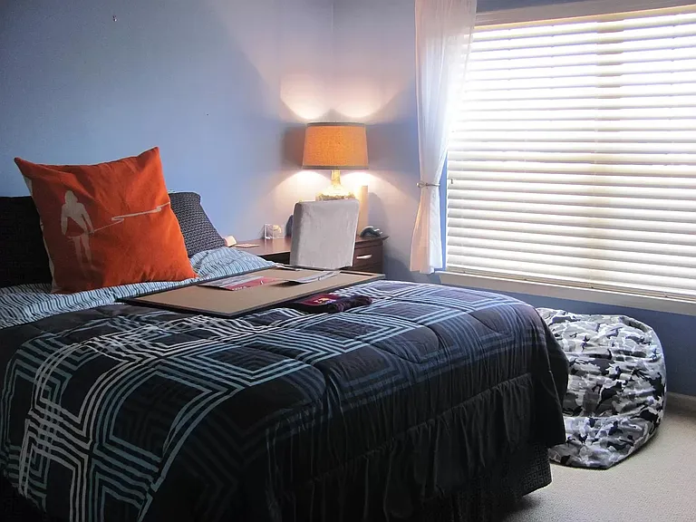 1407 Ashford Ct — Photo 2