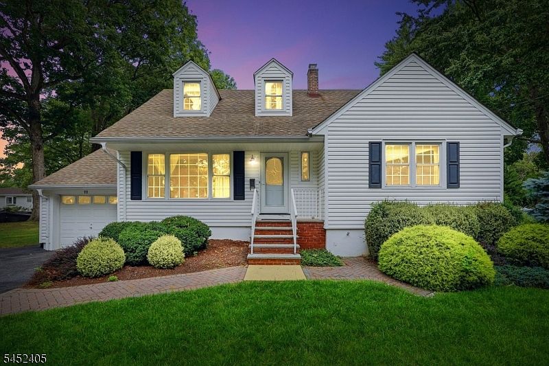 1st image of 111 Primrose Dr