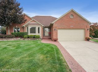 15435 Dorothy Dr, Macomb, MI 48042