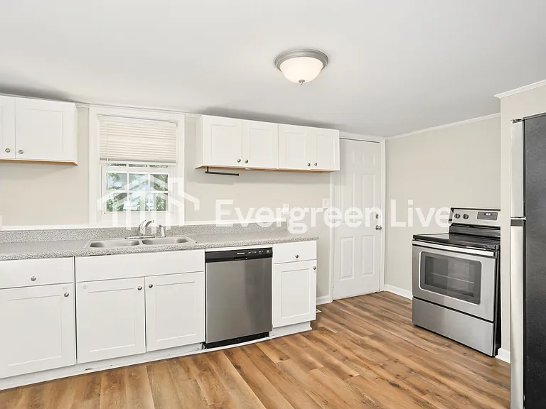 119 Kennedy Ave — Photo 2