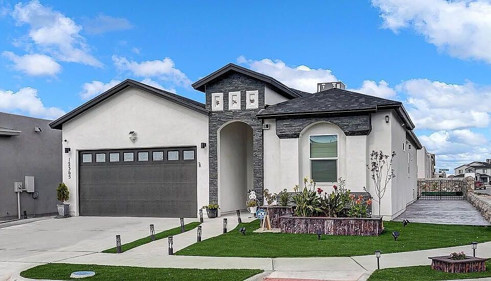 1st image of 12365 Desert Gold Dr