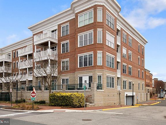 2nd image of 525 Belmont Bay Dr Unit 305