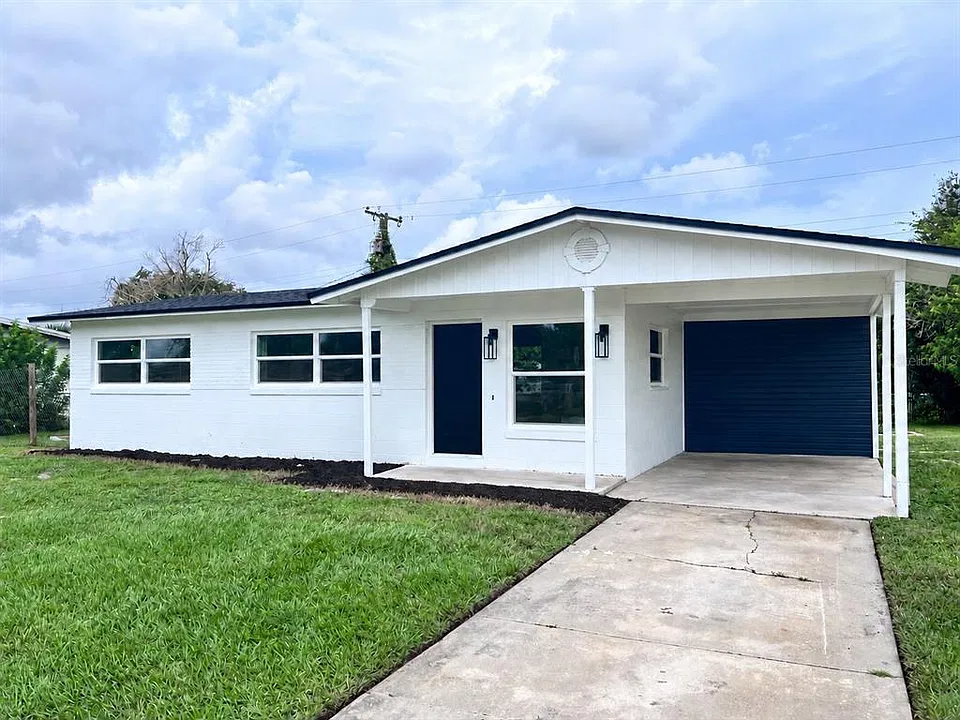 3710 Catalina Dr