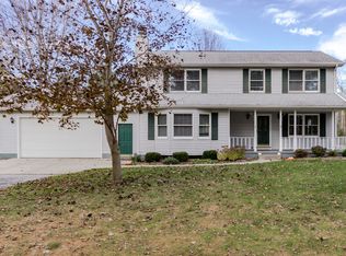 3043 E Estates Dr, Midland, MI 48642