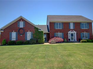 7244 Edgewater Cir, North Tonawanda, NY 14120