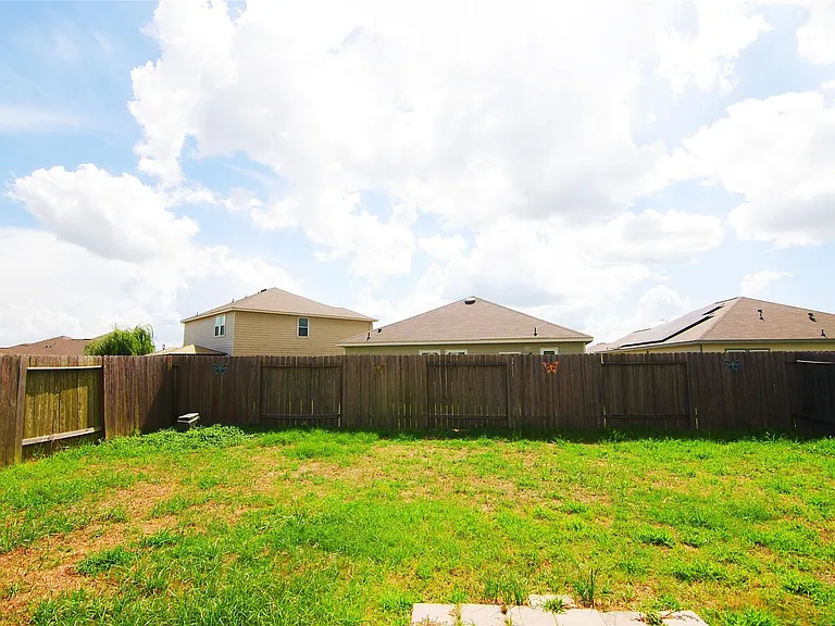 1052 Water Oak Ln — Photo 21