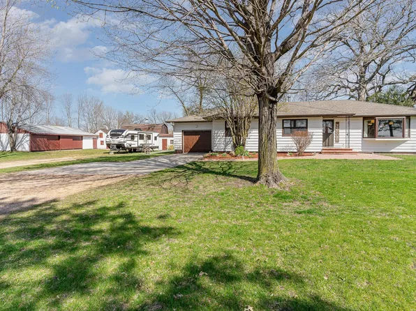 37585 State Highway 13, Montgomery, MN 56069