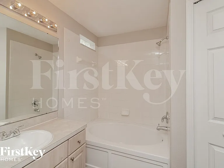 11135 Lakeside Vista Dr — Photo 9