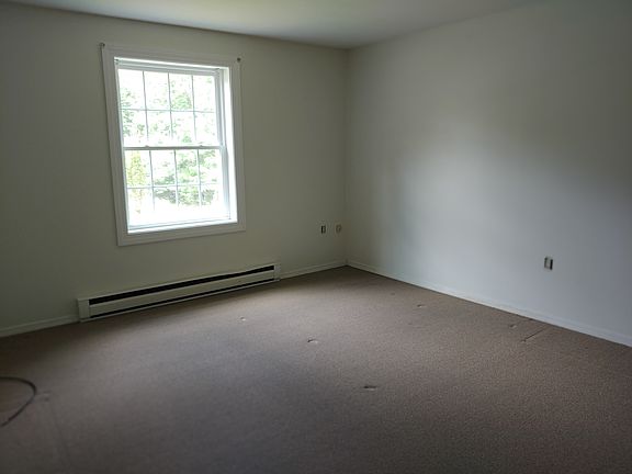 5th image of 364 Emerys Bridge Rd #1