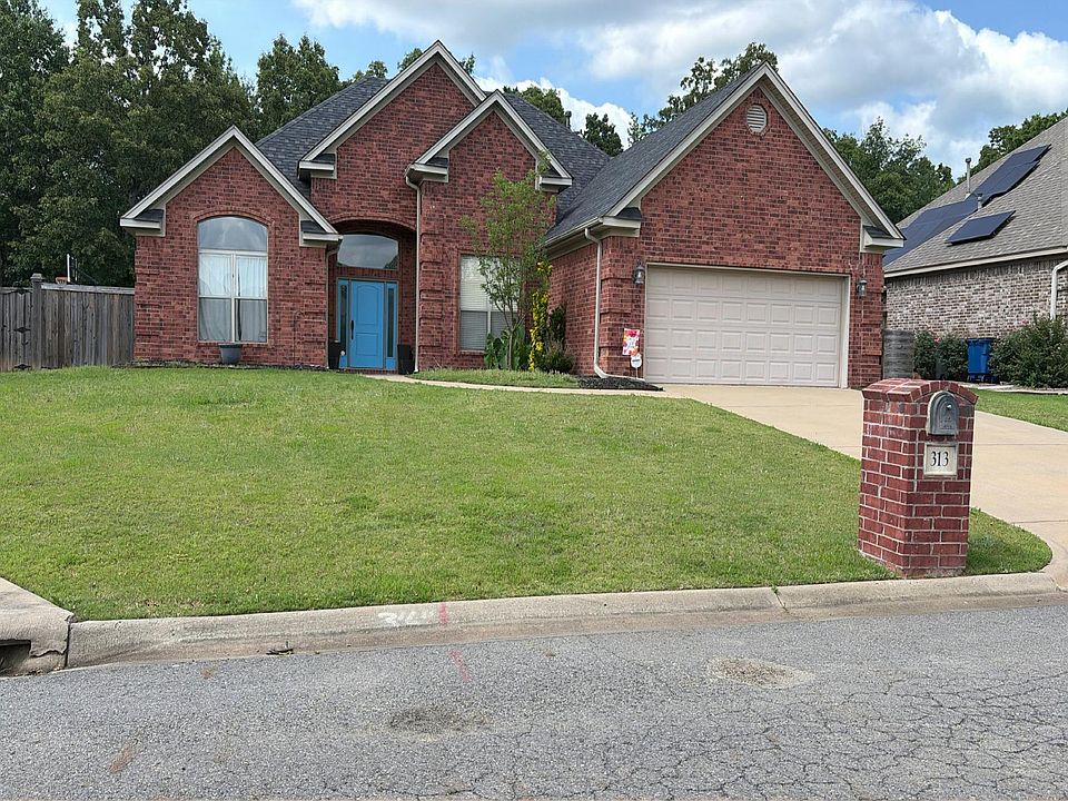 1st image of 313 Corondelet Ln
