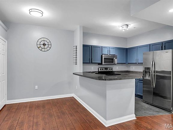 3rd image of 1236 Gardens Circle Dr APT C