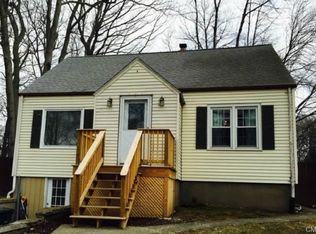 130 Lakeside Dr, Bridgeport, CT 06606