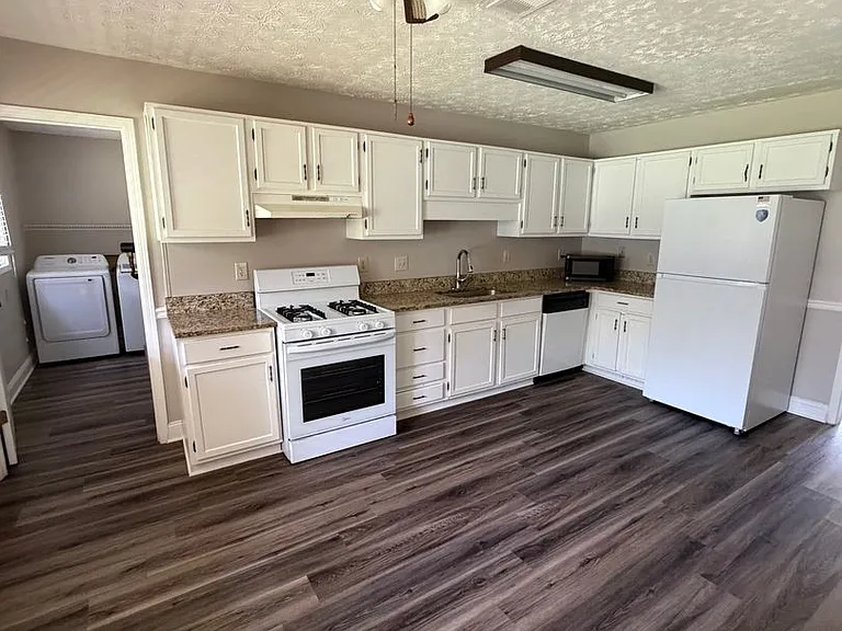 2107 Fairway Ct SE — Photo 9